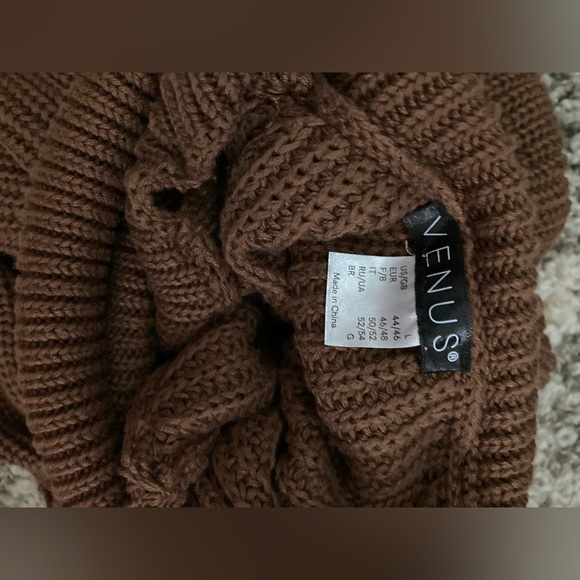Venus, NW0T, brown turtleneck, cold shoulder sweater - Picture 5 of 5